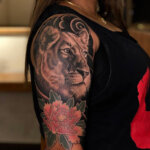 Oberarm Tattoo