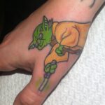 kleines Handtattoo mit Star Wars Motiv