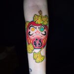 Daruma mit Ginkoblättern