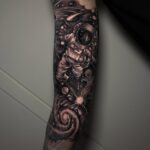 Sleeve im Weltraum-Stil mit einem Astronauten
